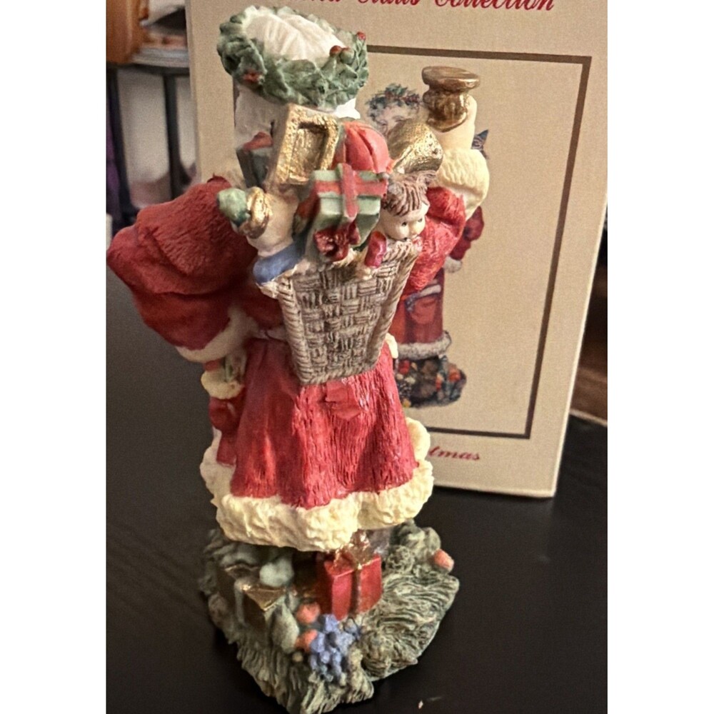 The International Santa Claus Dillard's Collection England Father Christmas - Picture 2 of 7